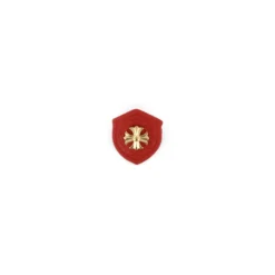 Broche blason croix rouge