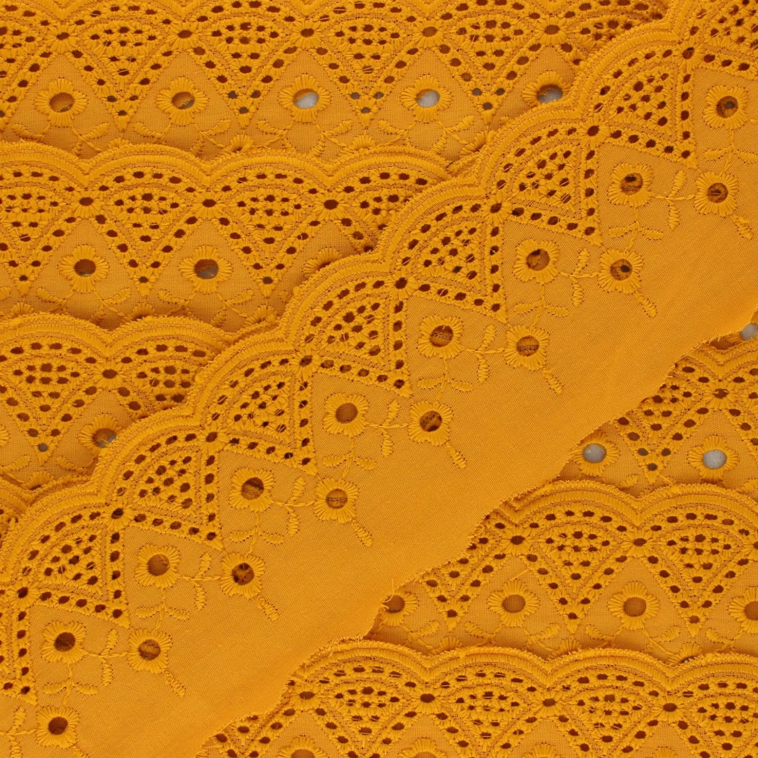Broderie Anglaise Luceline 65 mm - jaune moutarde