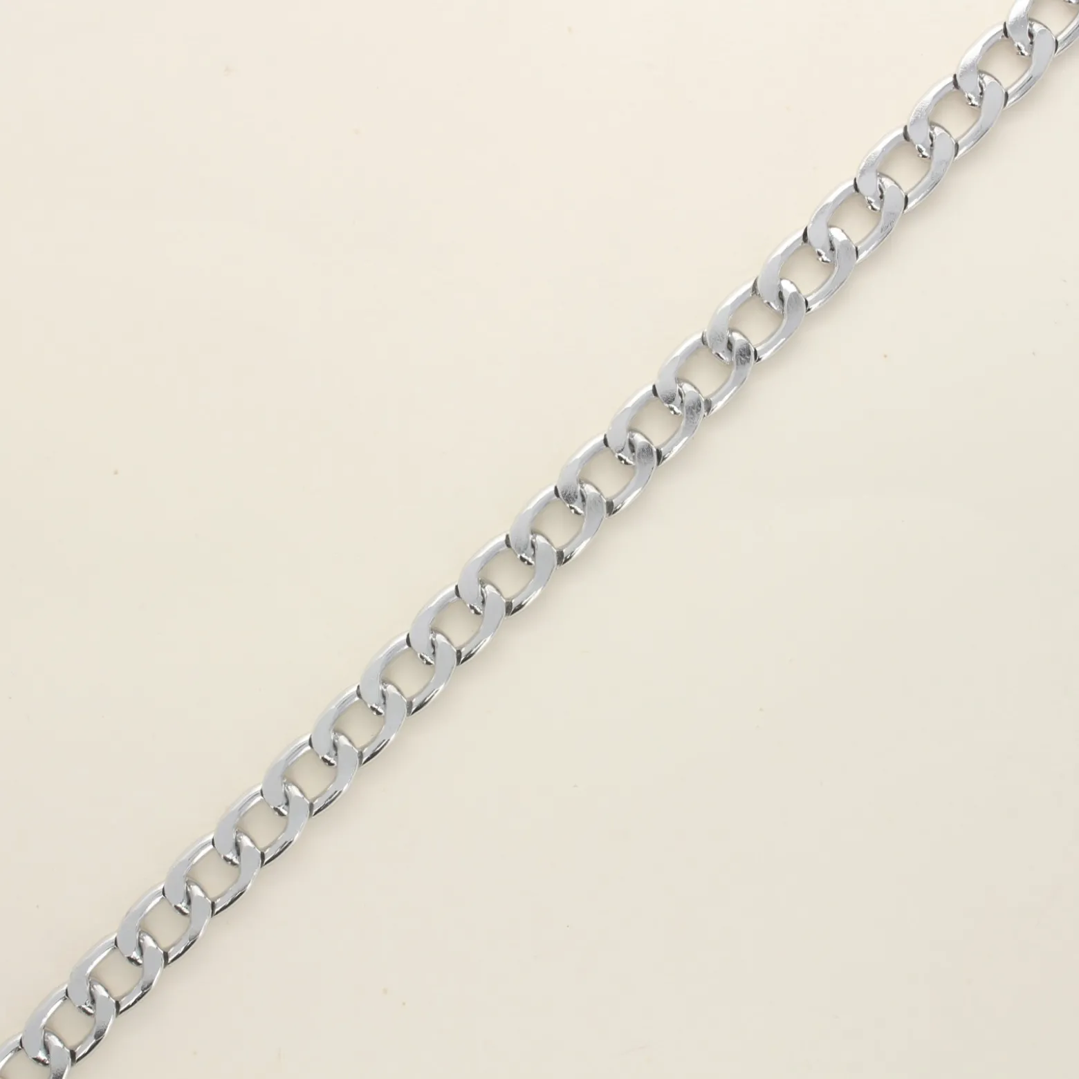 Chaîne plate aluminium inoxydable - argent x 50 cm