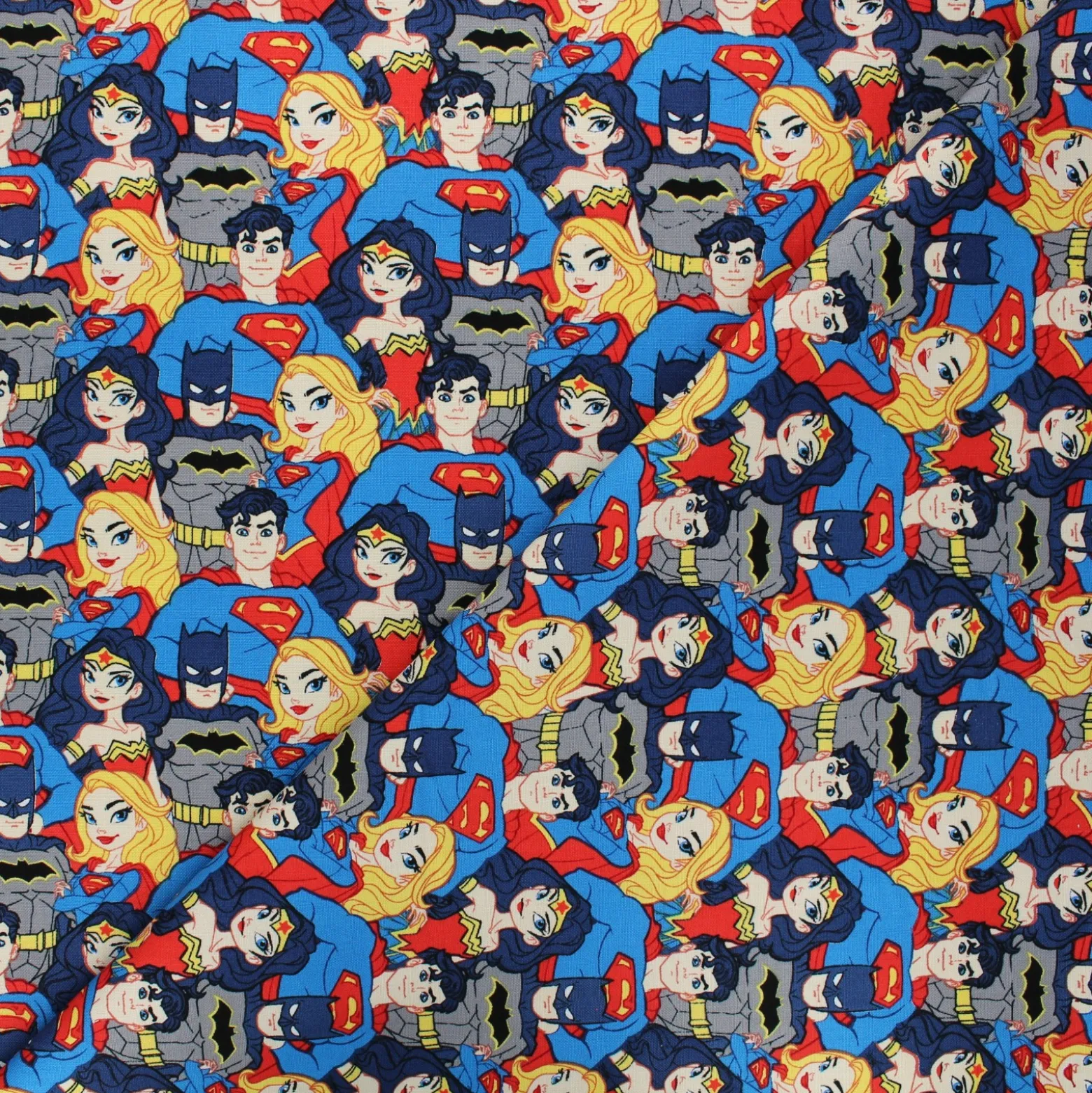 Coupon 100 cm x 110 cm Tissu coton Camelot Fabrics Justice League Stacked Heroes - bleu