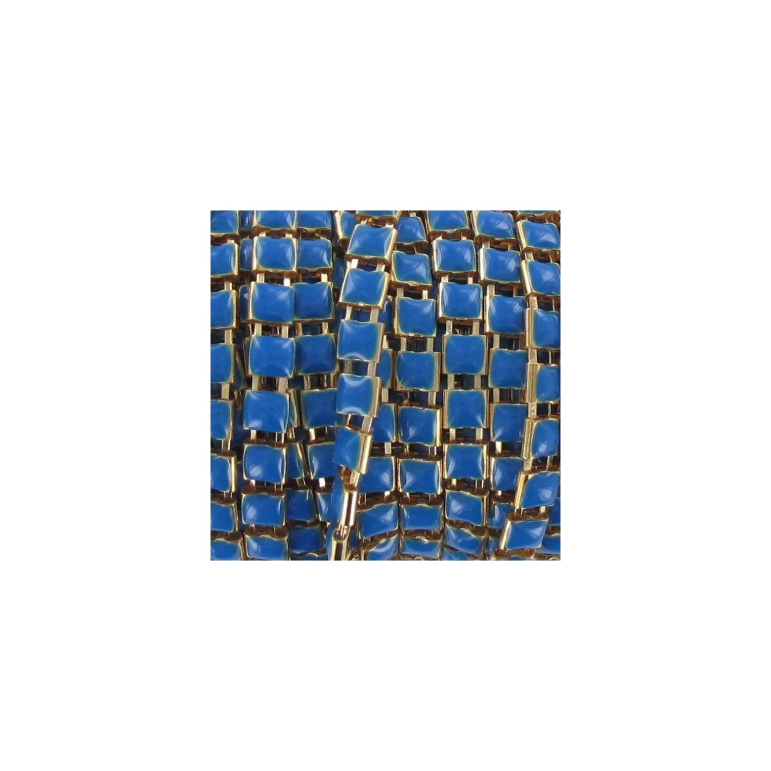 Petite chainette carré bleu x 50cm