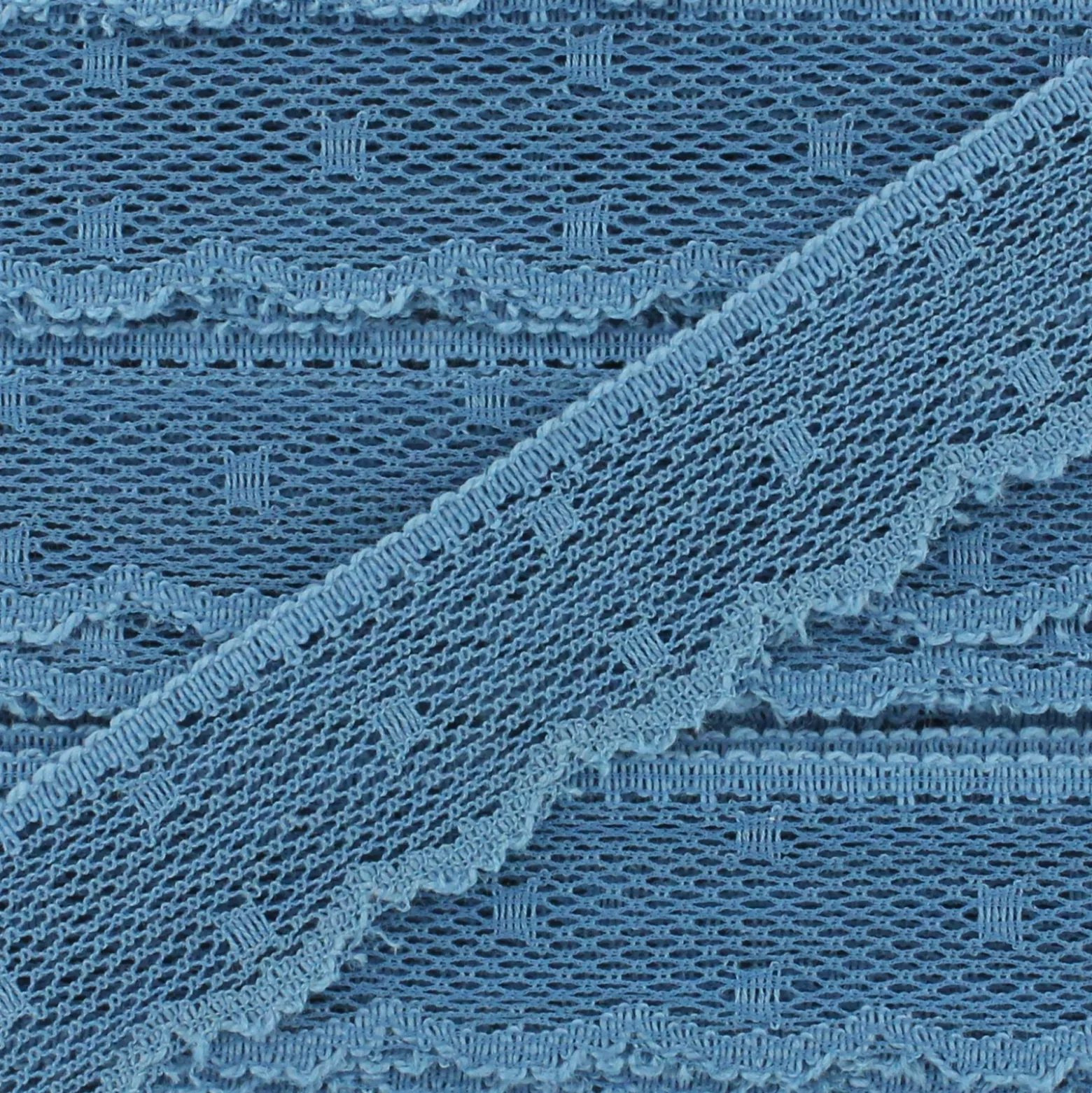 Ruban Dentelle festonnée Point d'esprit - bleu guède